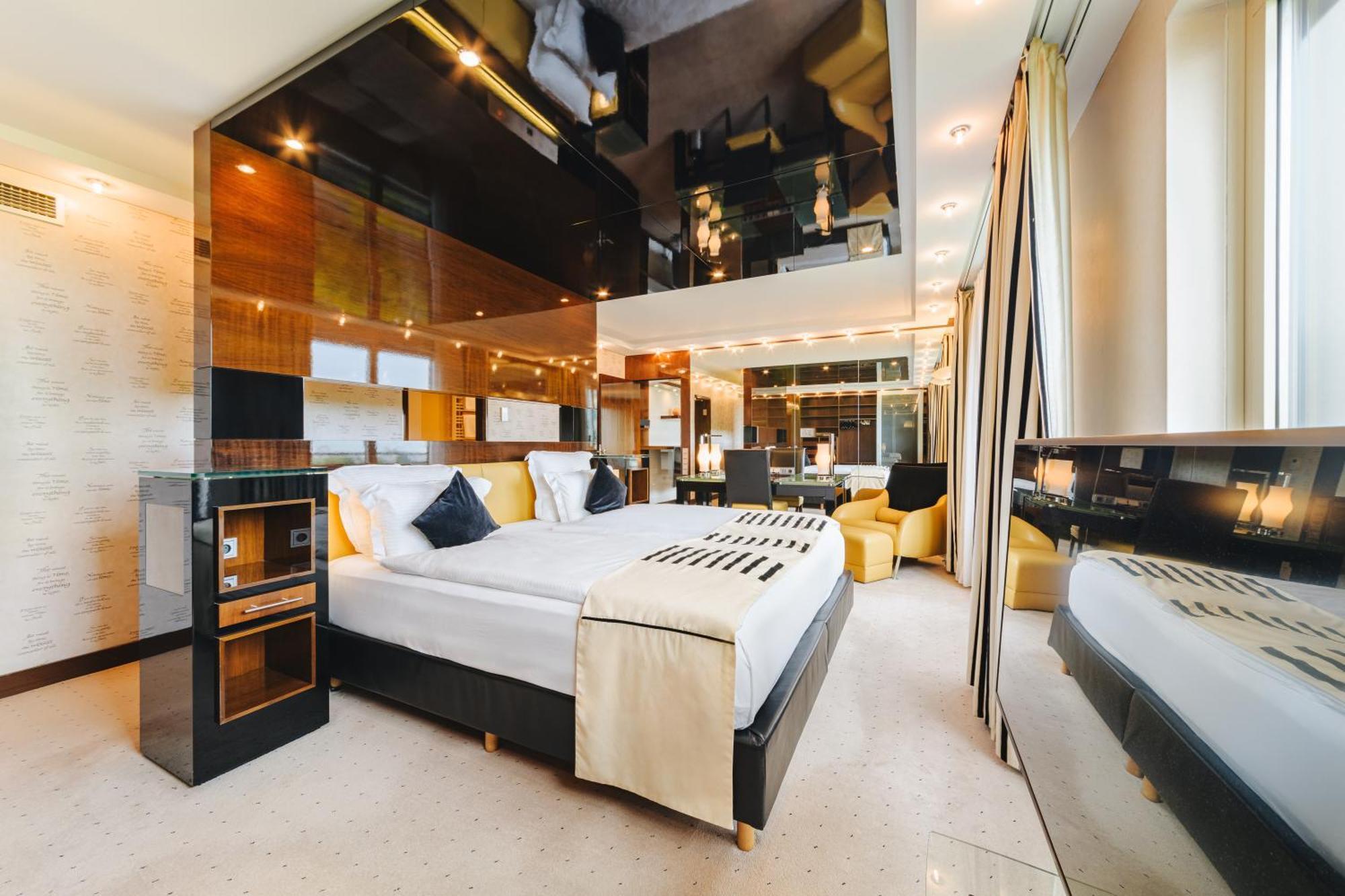 Pullman Berlin Schweizerhof Hotel Luaran gambar Suite