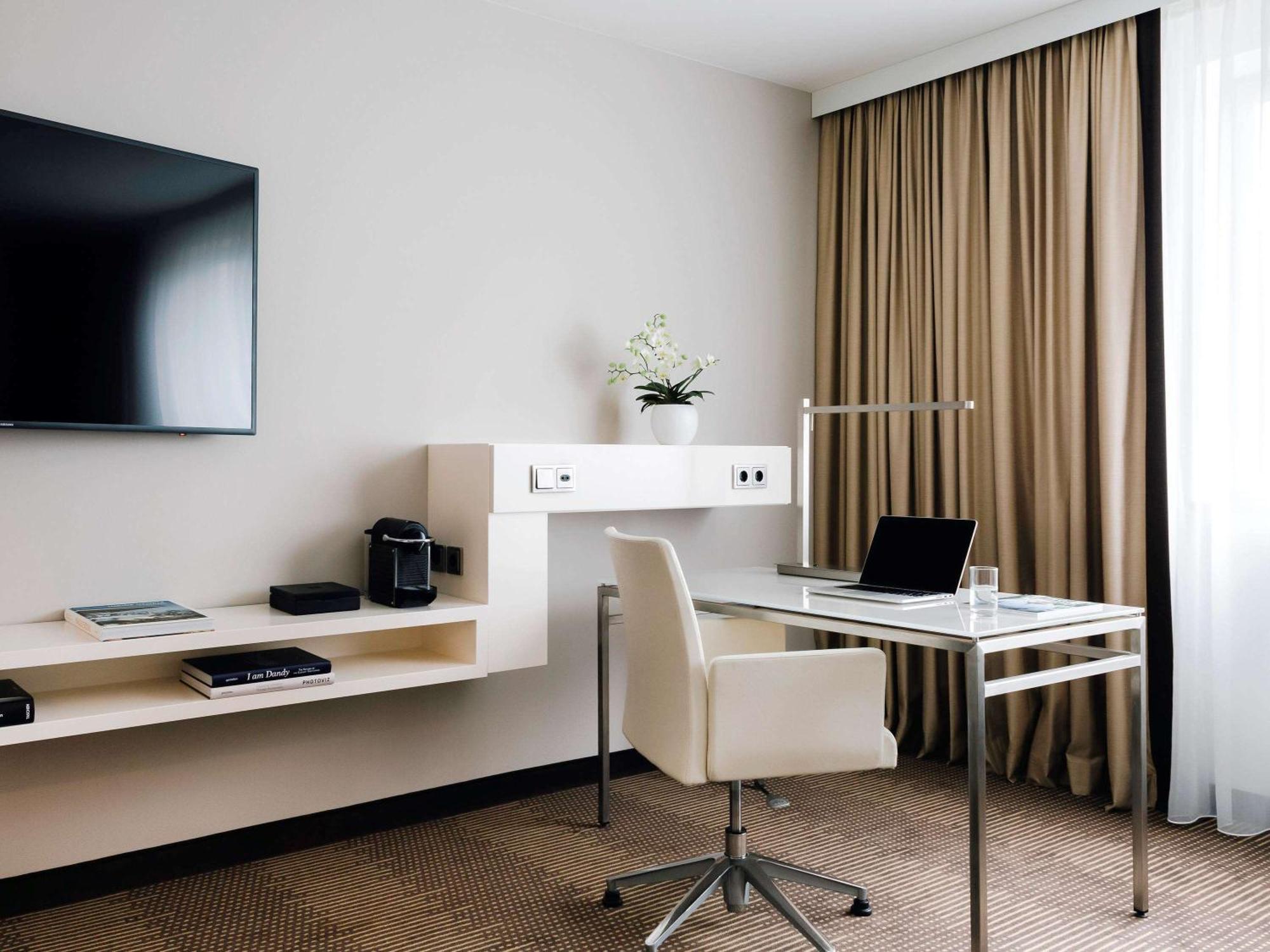 Pullman Berlin Schweizerhof Hotel Luaran gambar