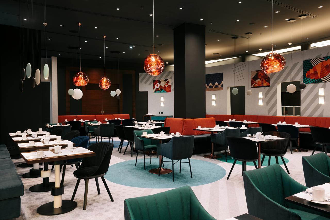 Pullman Berlin Schweizerhof Hotel Luaran gambar Restaurant interior