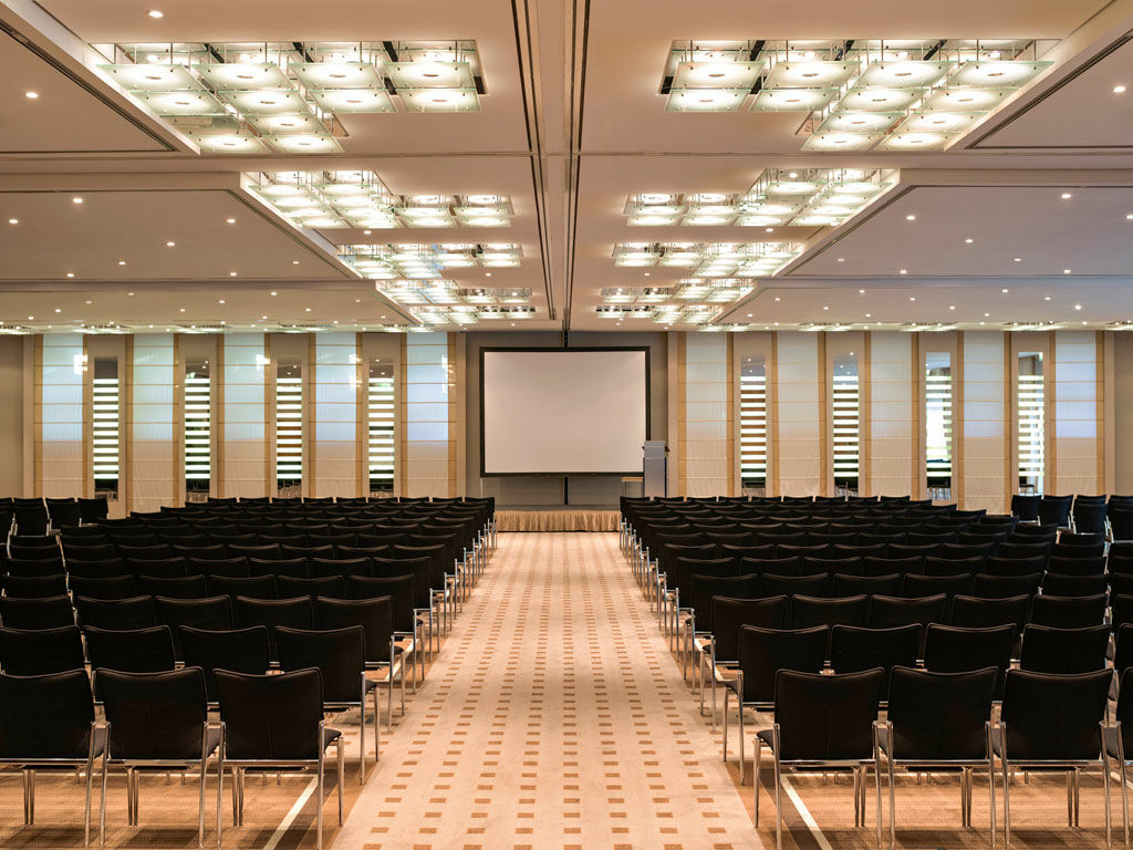 Pullman Berlin Schweizerhof Hotel Luaran gambar The main conference hall